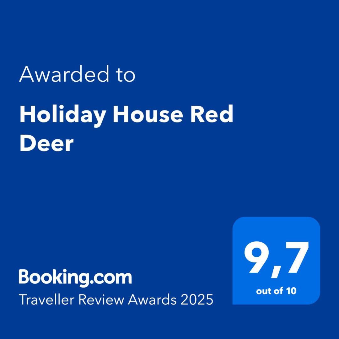 Holiday House Red Deer 普雷德沃尔 外观 照片