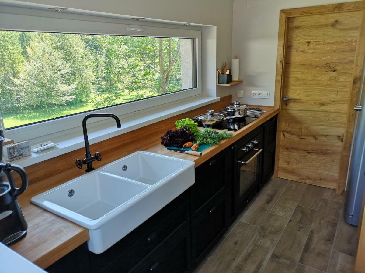 Holiday House Red Deer 普雷德沃尔 外观 照片