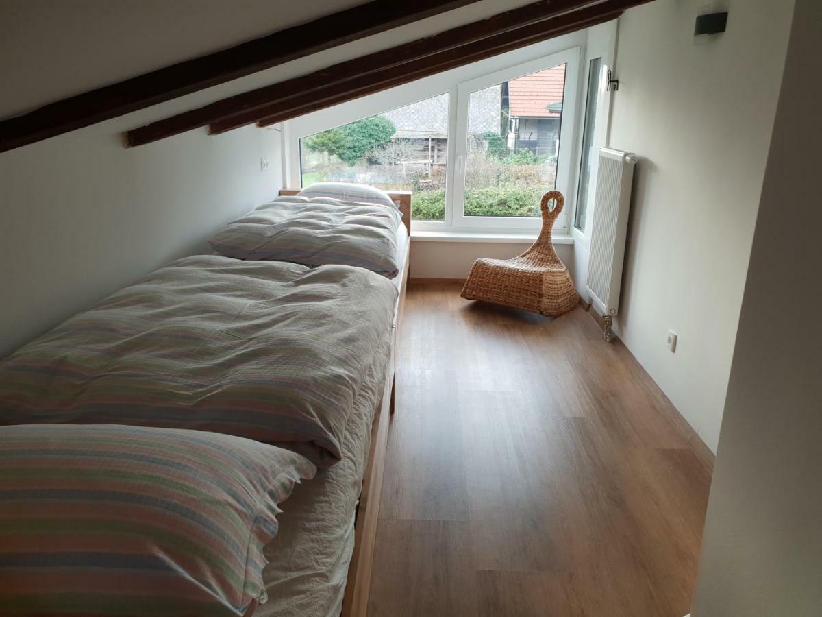 Holiday House Red Deer 普雷德沃尔 外观 照片