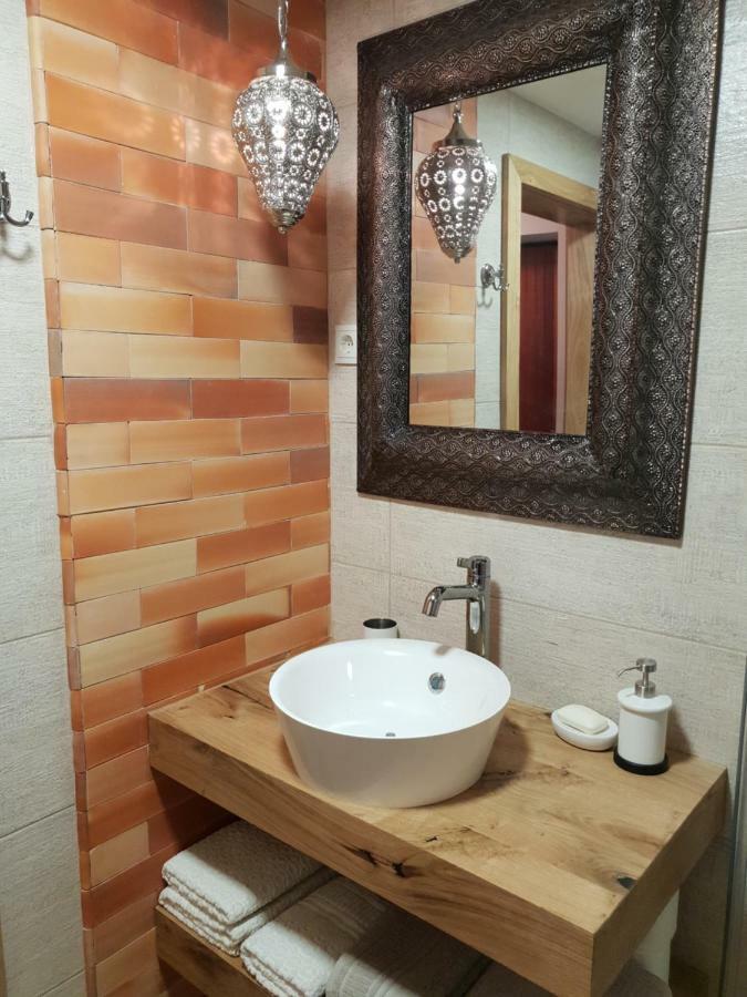 Holiday House Red Deer 普雷德沃尔 外观 照片