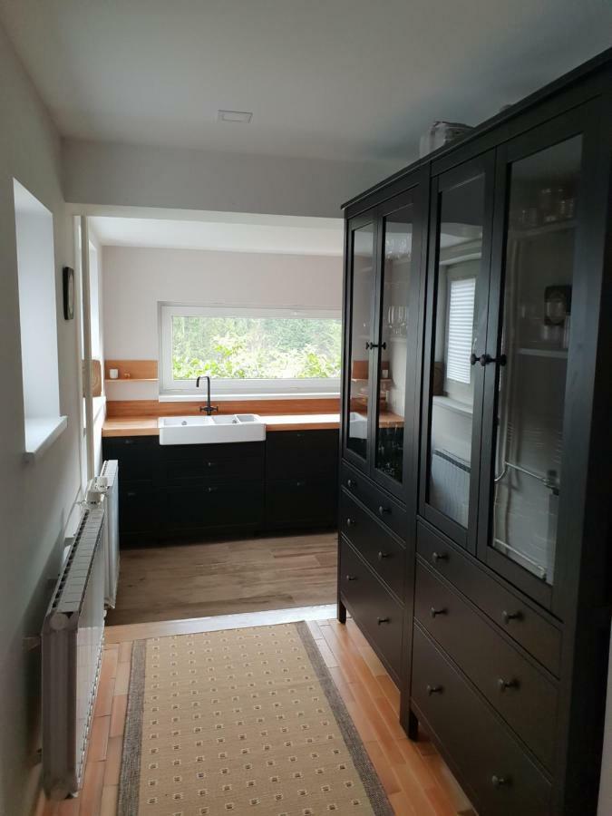 Holiday House Red Deer 普雷德沃尔 外观 照片