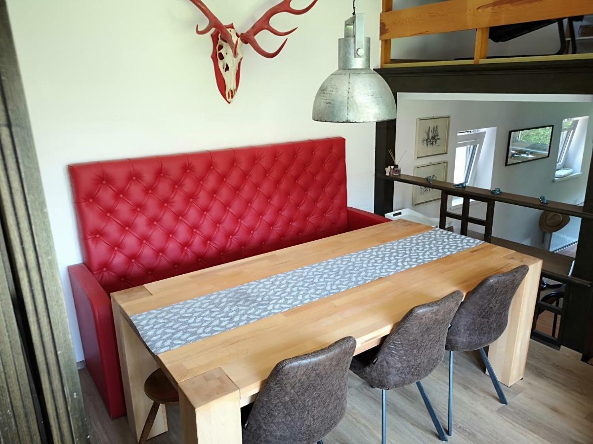 Holiday House Red Deer 普雷德沃尔 外观 照片